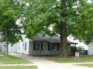 1916 21 St, Springfield IL  62702-3050 exterior