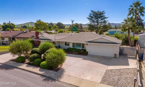 2690 Elizondo Ave, Simi Valley CA 93065-4615 exterior