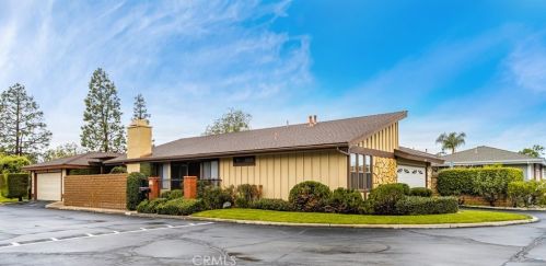 2121 Barclay Ct, Santa Ana, CA 92701-3106