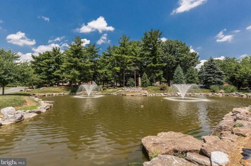 85 Valleybrook Dr, Lancaster PA  17601-4612 exterior