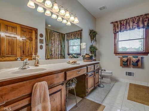 1216 Mill Creek Ln, Stockbridge GA  30281-4879 exterior