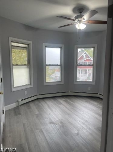 26 Wagaraw Blvd, Paterson NJ  07508-1929 exterior