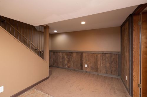 4266 Jasper Dr, Saint Paul MN  55122-2011 exterior