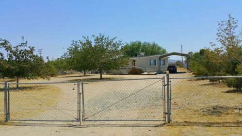 1917 Dolphin Ave, Ridgecrest, CA 93555-9012