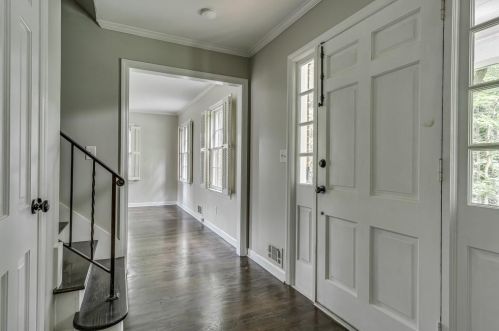 4243 Mcclatchey Cir, Atlanta GA  30342-3415 exterior