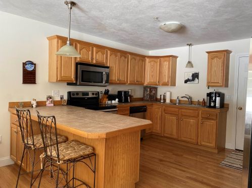 10 Matthew Way, New Ipswich, NH 03071-3336