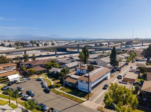 2650 Park Ln, Anaheim CA  92806-1728 exterior