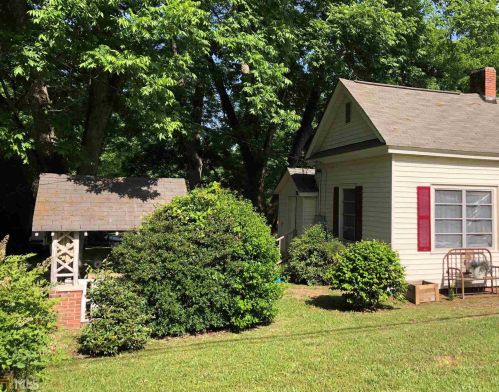 141 Main St, Milner, GA 30257-3845