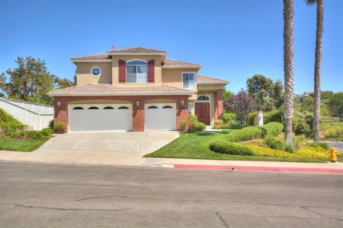 7925 Via Ensenada, Carlsbad, CA 92009-9331