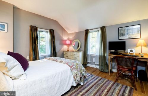 1313 Elson Ct, Silver Spring MD 20912-7027 exterior