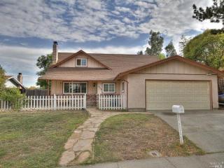 173 Andover Dr, Vacaville, CA 95687-5707