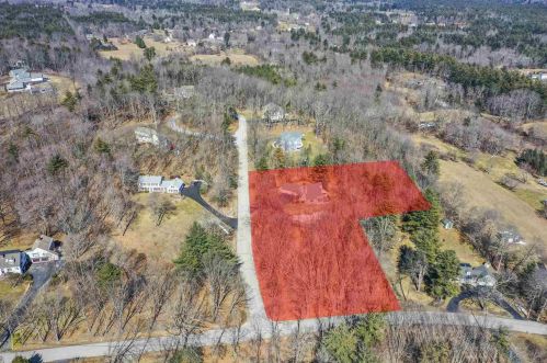 1 Dalkeith Rd, Hollis, NH 03049-8514