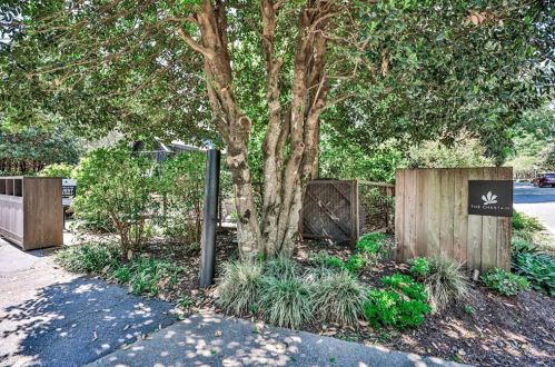270 Hillside Dr, Atlanta GA  exterior