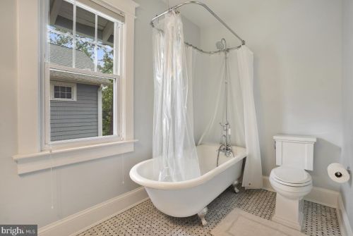 7314 Maple Ave, Silver Spring MD 20912-4318 exterior