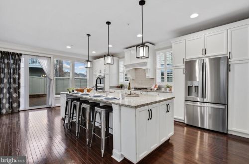 8810 Gunston St, Fulton MD  20759-2308 exterior