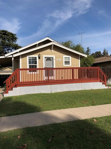 311 3rd St, Ripon, CA 95366-2721