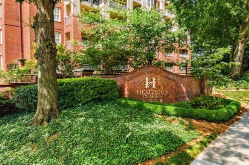 211 Colonial Homes Dr, Atlanta GA  30309-1262 exterior
