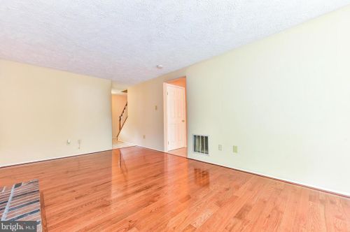 7309 Sterling Grove Dr, Springfield VA  22150-4437 exterior