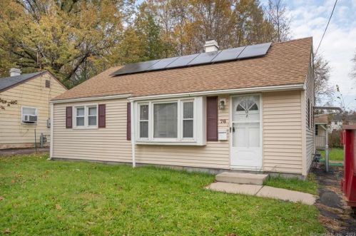 76 Morningside St, Hartford, CT 06112-1143