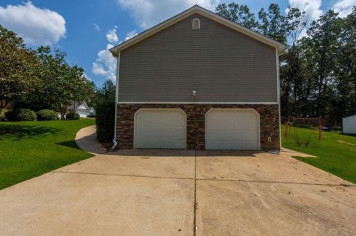 115 Country Farms Dr, Rockmart, GA 30153-5429