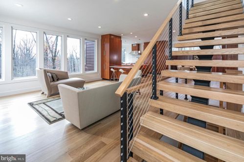 144 Drakes Corner Rd, Princeton NJ  08540-7519 exterior