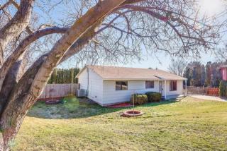 511 Westwind Dr, Zillah, WA 98953-9668