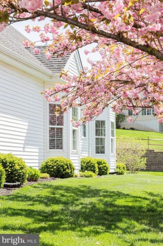 1700 Speedwell Rd, Lancaster PA  17601-4628 exterior