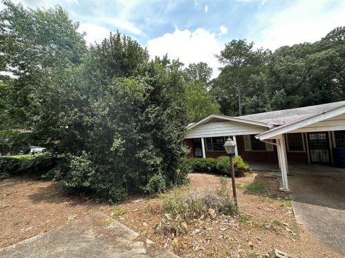 2303 Jones Rd, Atlanta, GA 30318-5915