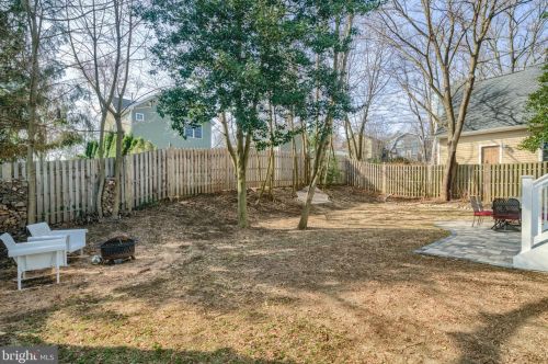 304 Lakeview Ave, Haddonfield NJ 08033-1609 exterior