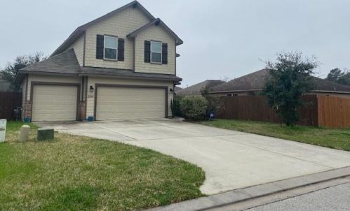 2041 Lost Pine Ct, Conroe, TX 77304-3803