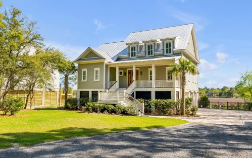 7539 Ladys Secret Ln, Awendaw SC  29429-4956 exterior