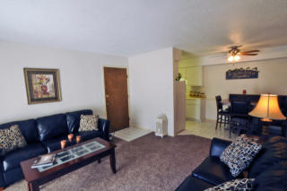 901 Wildan Ave, Springfield MO  65802-3180 exterior