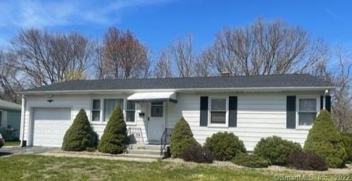 107 Dan Parker Dr, Waterbury, CT 06704-2119