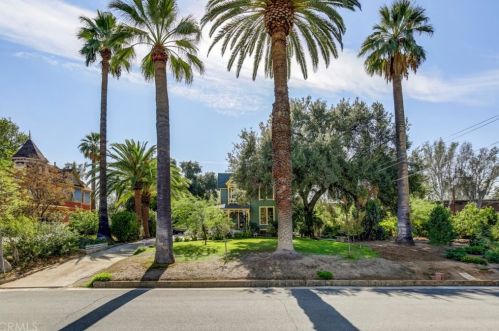 814 High Ave, Redlands, CA 92374-3670