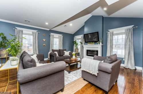 37 Johnson Ave, Cranford, NJ 07016-2639