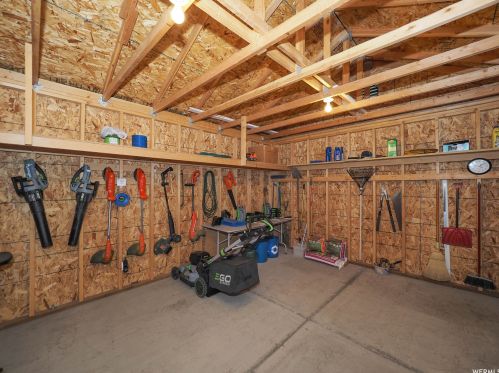 4662 8450, Taylorsville UT exterior