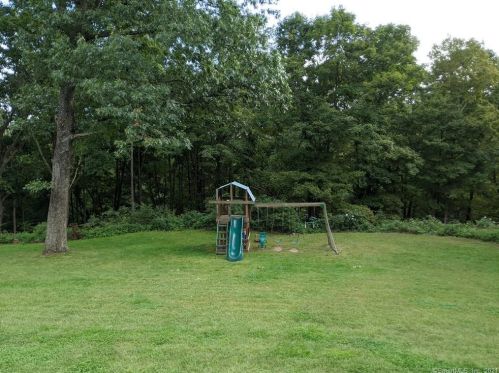 214 Millstone Rd, Wilton CT  06897-1217 exterior