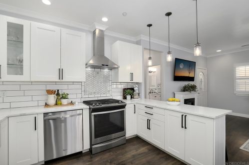 7949 Winter View Ct, El Cajon, CA 92021-1372