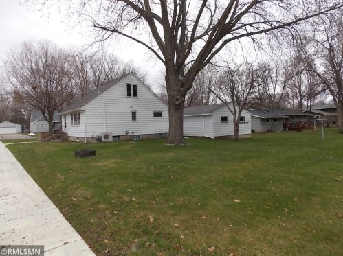 280 6th St, Cokato, MN 55321-4347