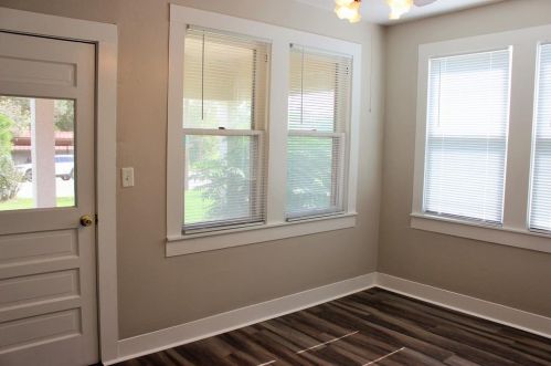 142 Holland St, Bellvue TX  77418-1420 exterior