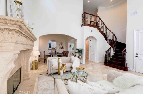 4719 Tobias Ave, Van Nuys CA  91403-2826 exterior