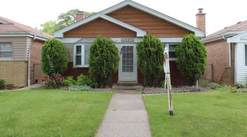4605 Cracow Ave, Lyons, IL 60534-1629