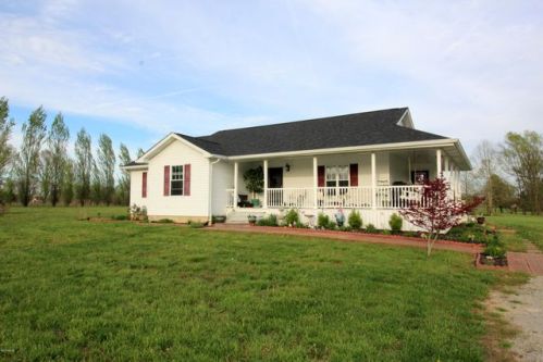 616 Creekside Ln, Bush, IL 62924-3431