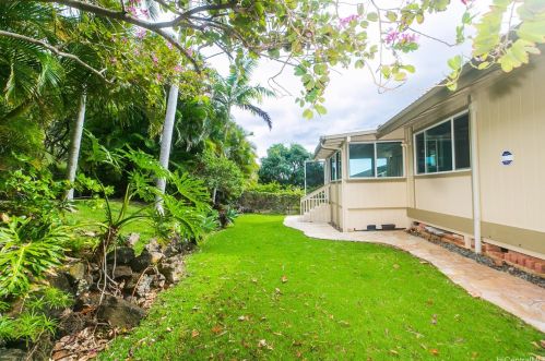 1373 Kaeleku St, Honolulu HI  96825-3003 exterior