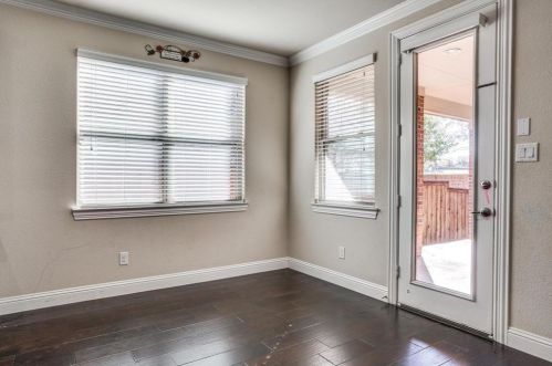 2424 Fountain Dr, Irving TX  75063-4512 exterior