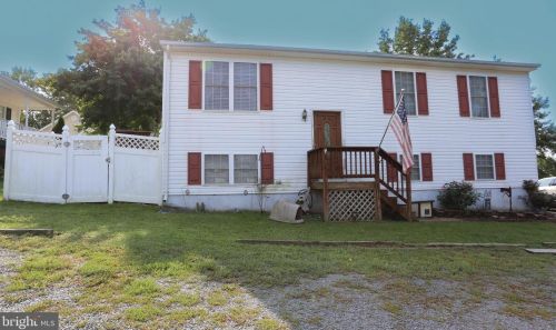 4267 Warren St, Marshall, VA 20115-3753
