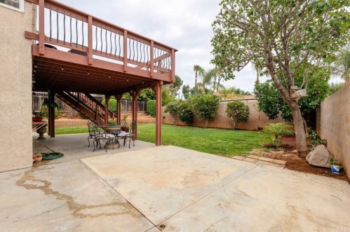 8450 Tamarind Ln, Riverside CA  92509-5180 exterior