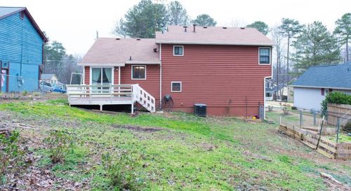136 Timothy Ln, Lilburn, GA 30047-3662