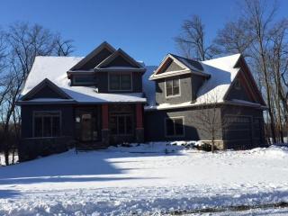 2632 Saunders Lake Dr, Orono, MN 55364-8632