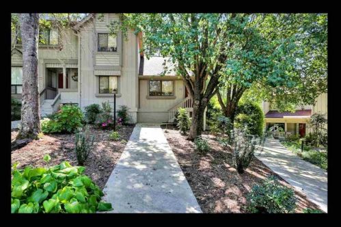 602 Safe Harbor Cir, Salem, SC 29676-4616